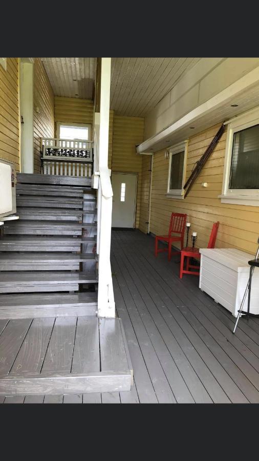 Den Gule Huset Daire Lyngdal Dış mekan fotoğraf